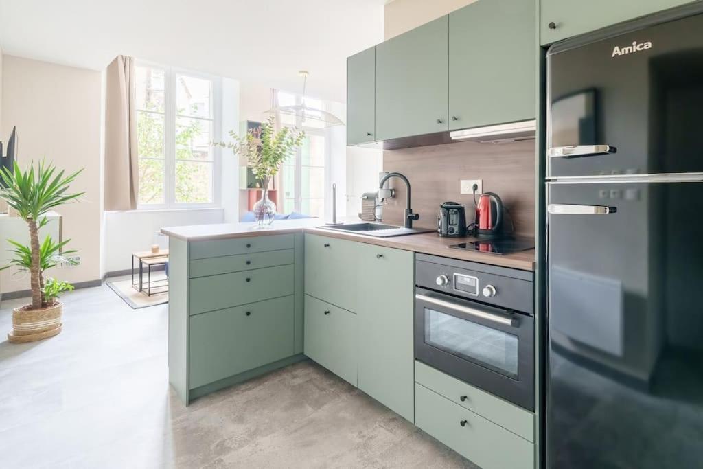 Appartement Lumineux Avec Cour 쇼몽 외부 사진