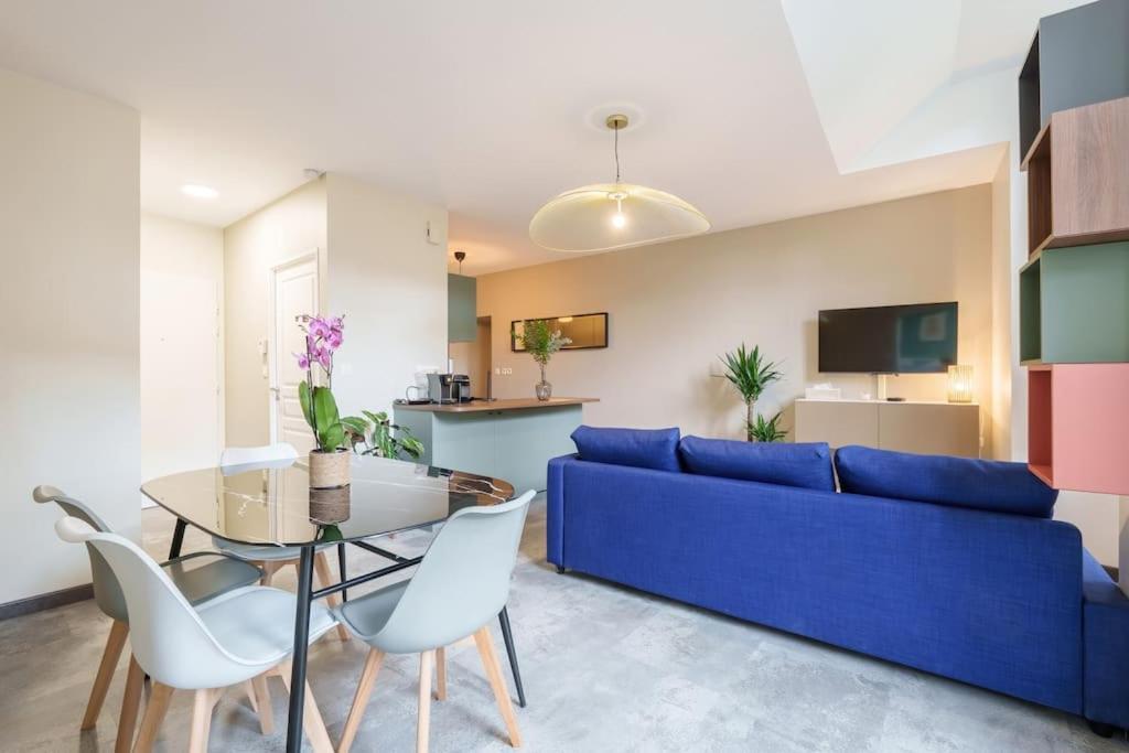 Appartement Lumineux Avec Cour 쇼몽 외부 사진
