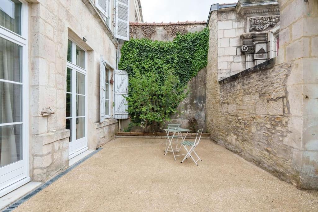 Appartement Lumineux Avec Cour 쇼몽 외부 사진